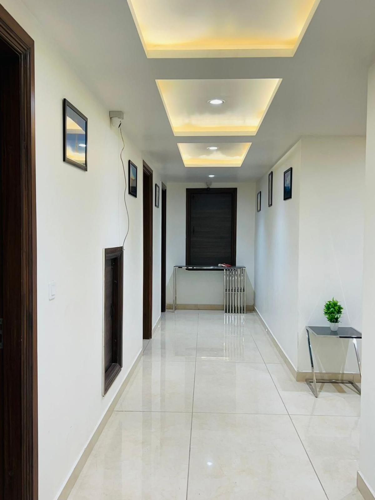 Hotel Skylark & Banquet Palwal Exterior photo